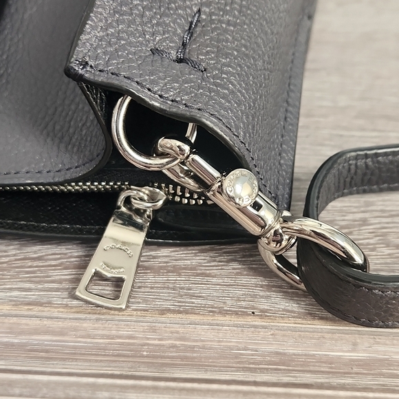 Coach Pebbled leather 2 way bag - Picture 10 of 12